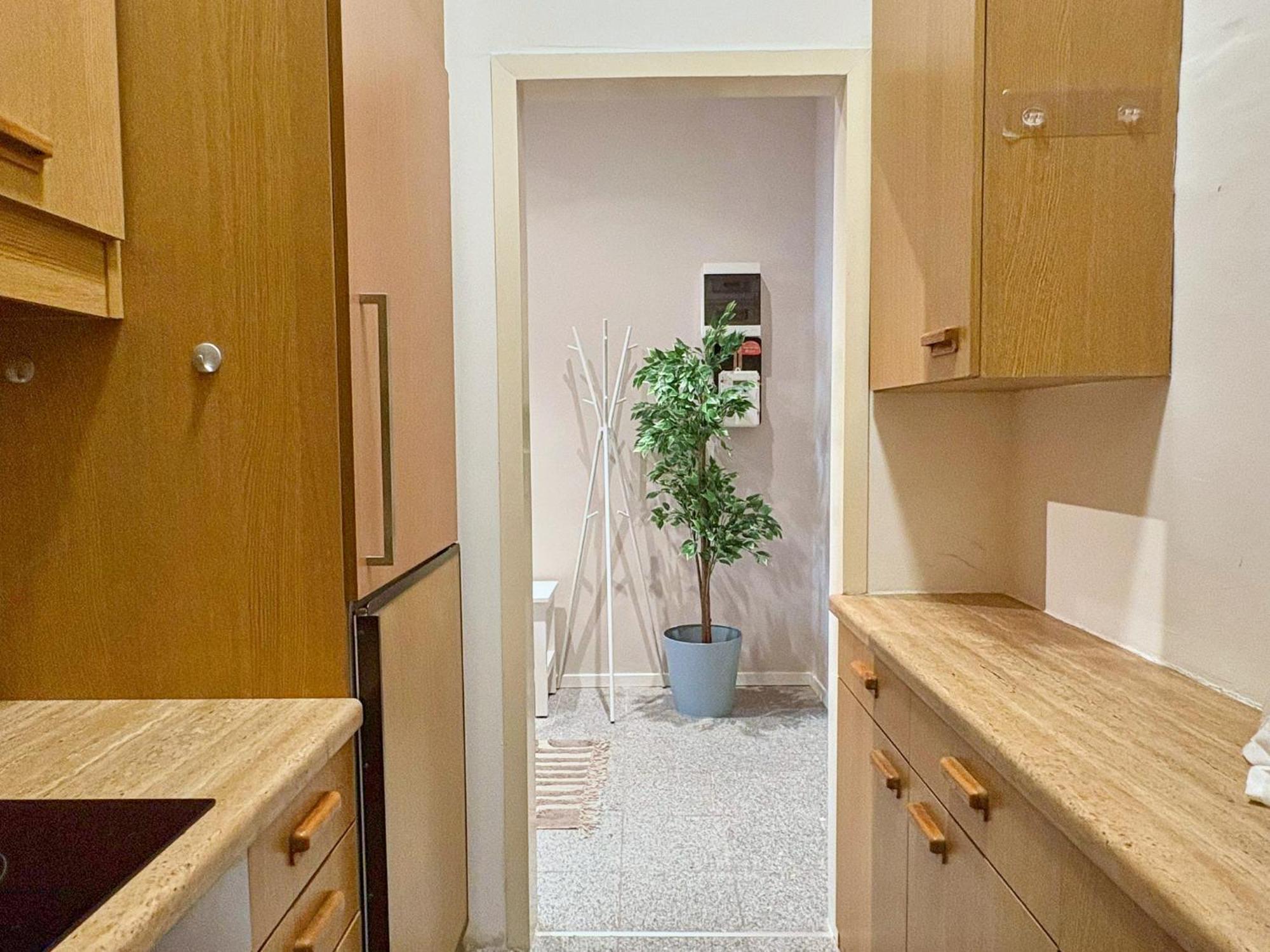 Spacious And Near Metro I Close To Parks I Akh Viena Exterior foto