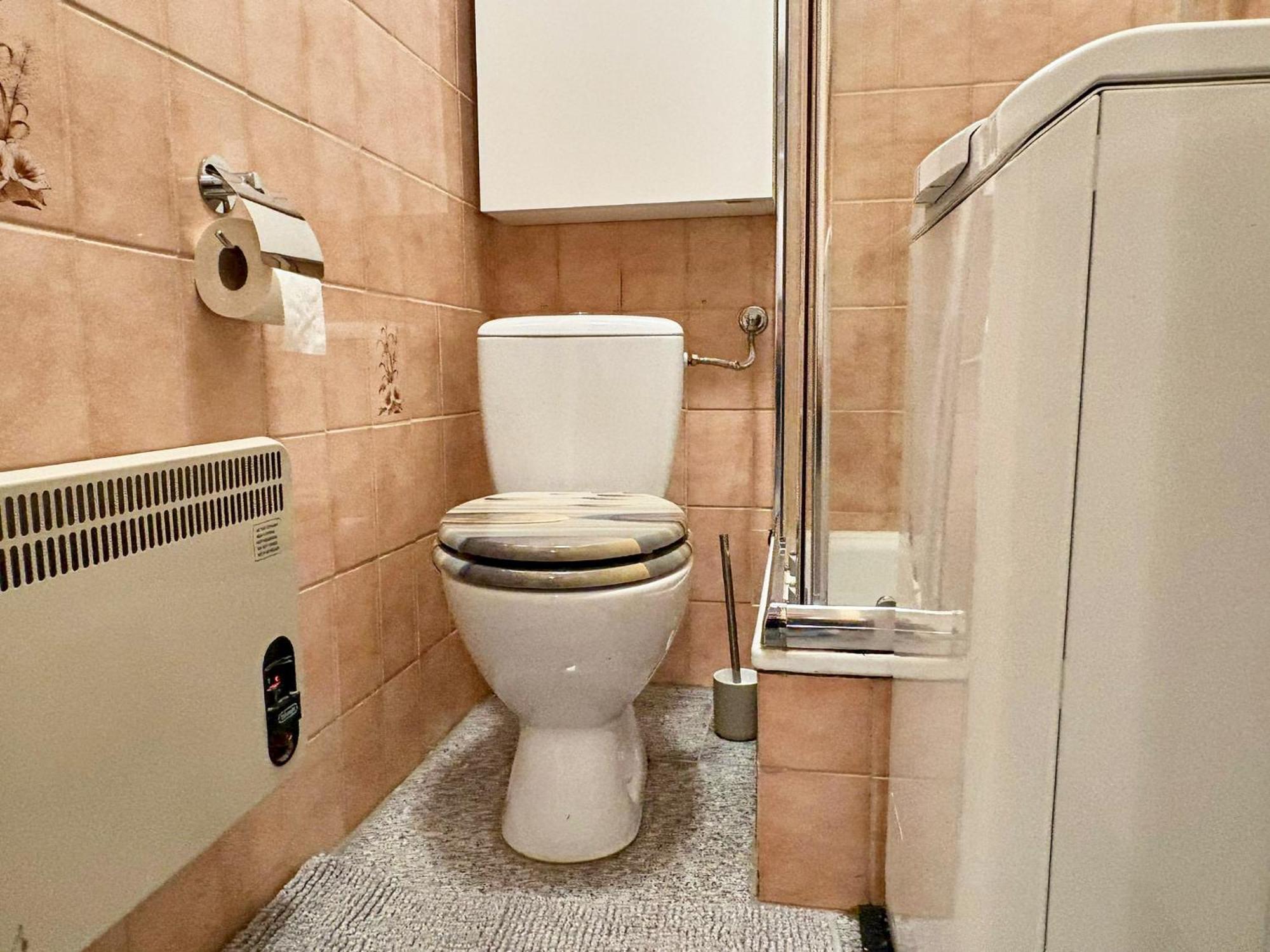 Spacious And Near Metro I Close To Parks I Akh Viena Exterior foto